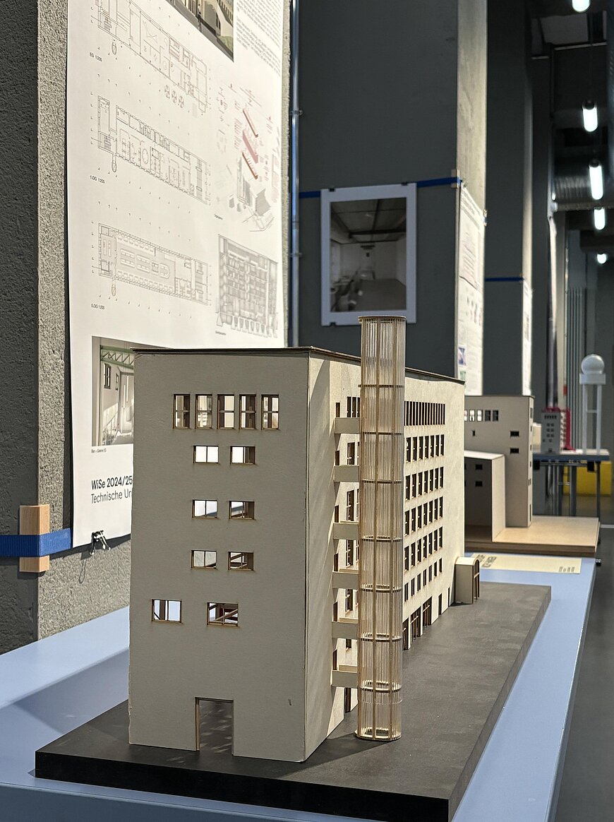 Modell vom Kopfbau Ost 