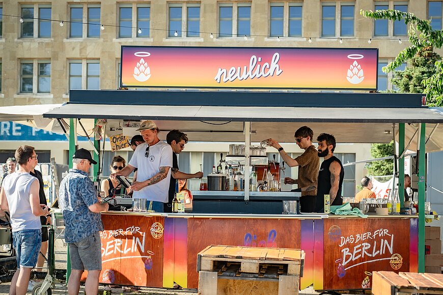 Die Bar "Neulich".